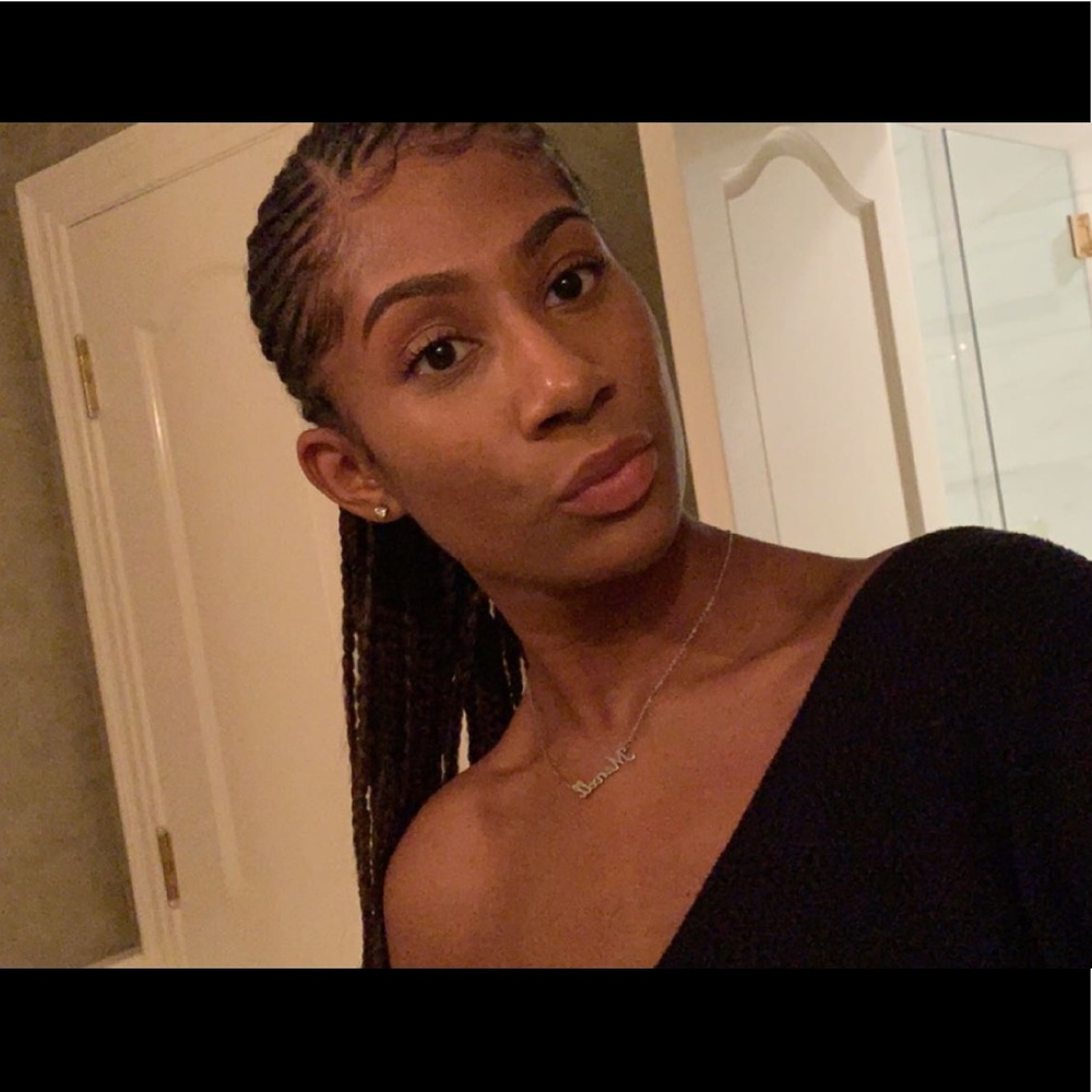 Meet your Posher, Julia